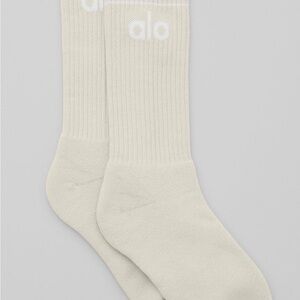 ALO Yoga Cream Athletic Socks